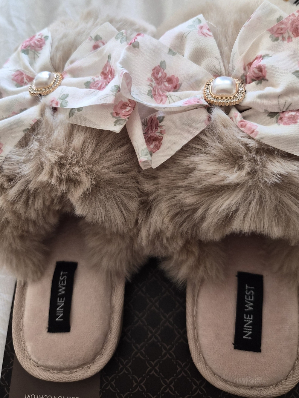 Nine West Taupe Faux-Fur Slide Slippers with Floral Bow